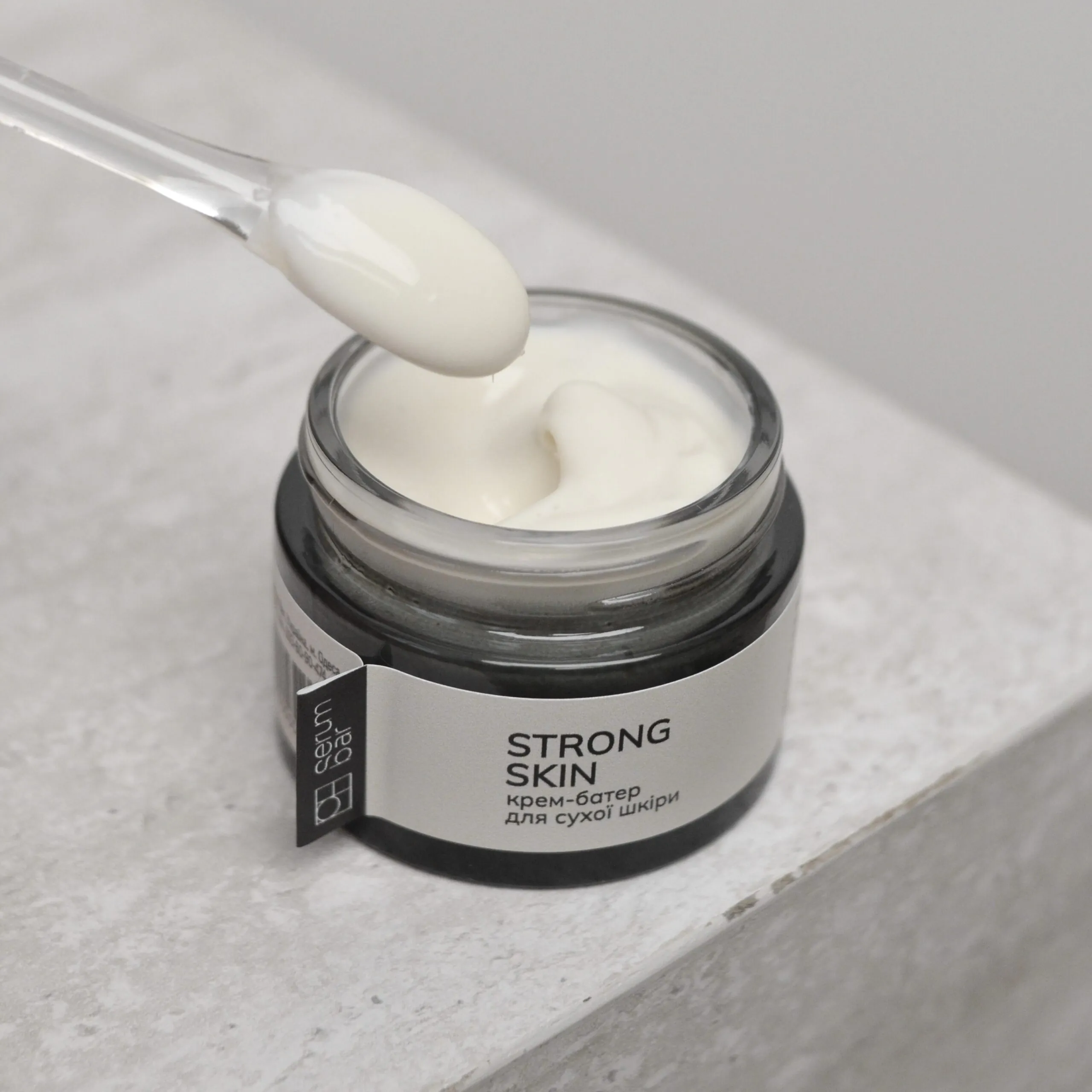 Крем-батер для обличчя, тіла та рук STRONG SKIN до 10.2026