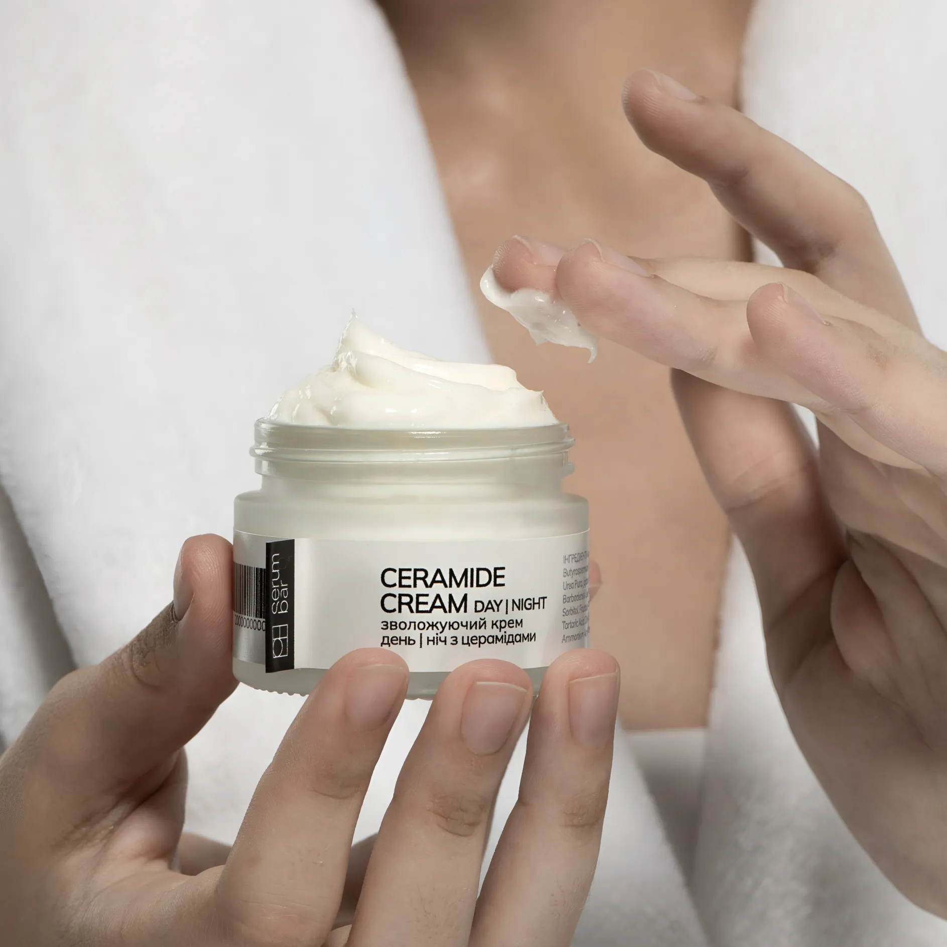 Зволожуючий крем день/ніч з церамідами CERAMIDE CREAM - Зображення 3